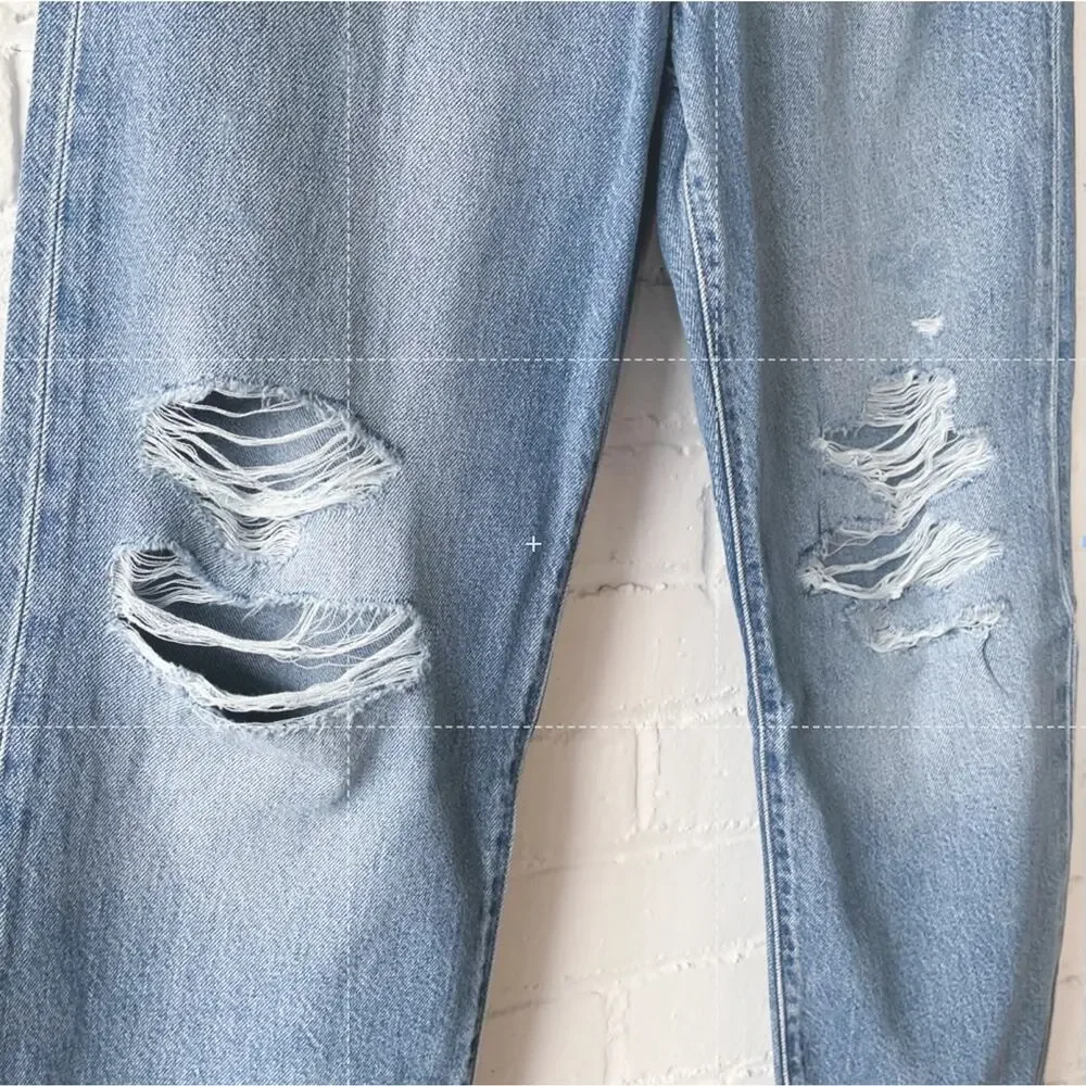 Levi's Ribcage Straight Ankle Jeans Distressed Cropped Size 28 - Picture 4 of 5